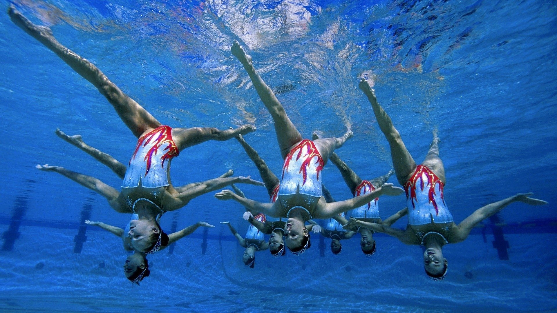 双星耀夜空，当姆巴佩的闪电对决东契奇的魔法，胜负只在毫厘之间